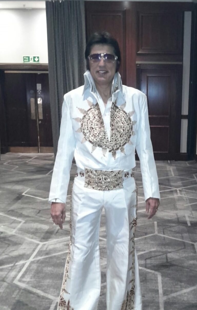 Indian Elvis performing
